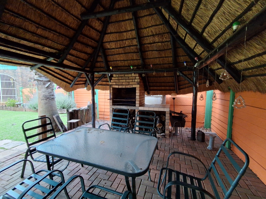 4 Bedroom Property for Sale in Stilfontein Ext 3 North West